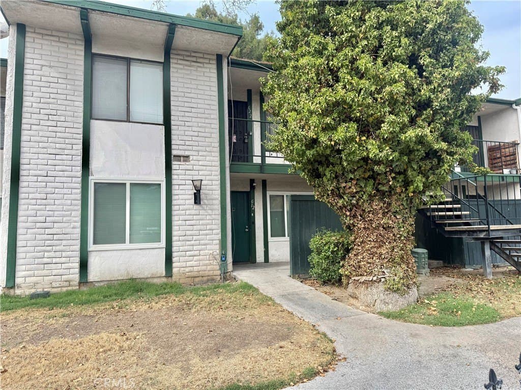 1735 E Washington St Apt G12