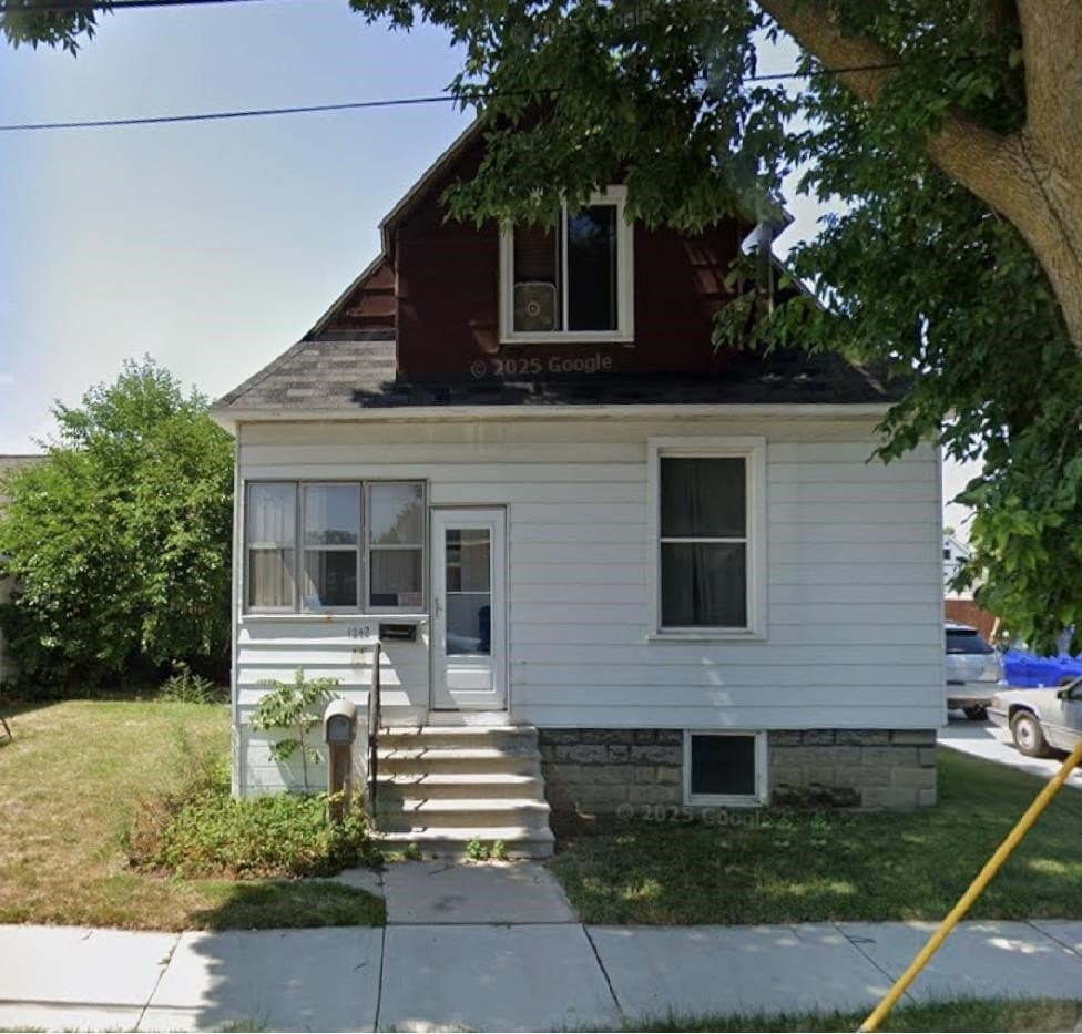 1242 Michigan Ave