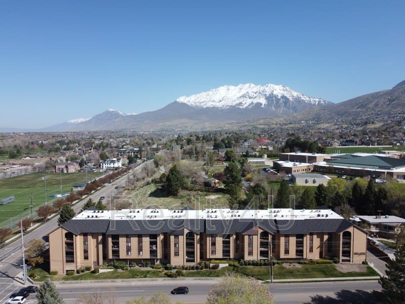 2244 N Canyon Rd Apt 204