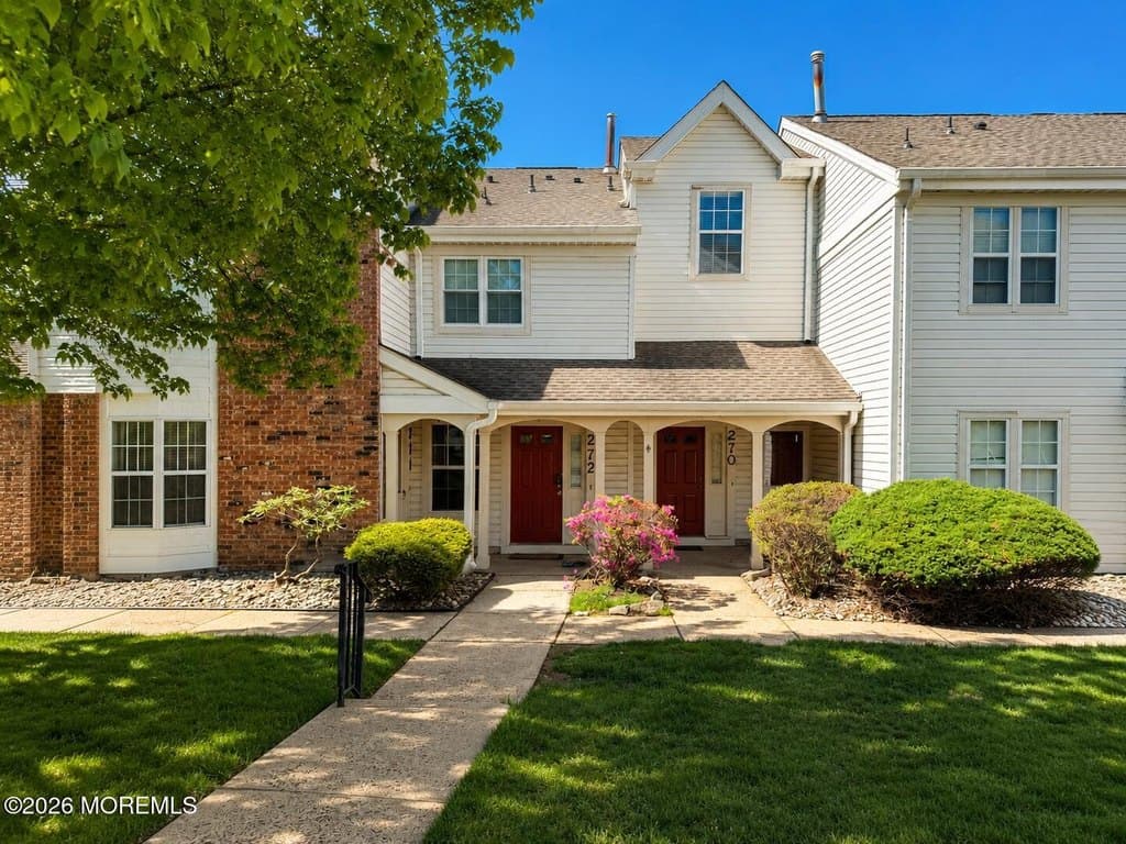 270 Tulip Ln