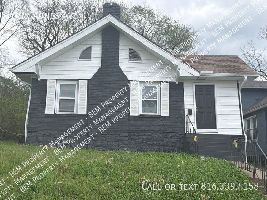 4427 Agnes Ave