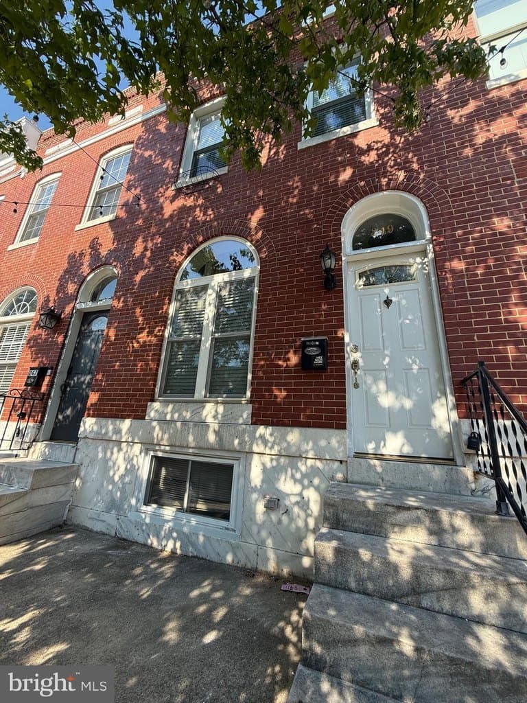 249 S East Ave