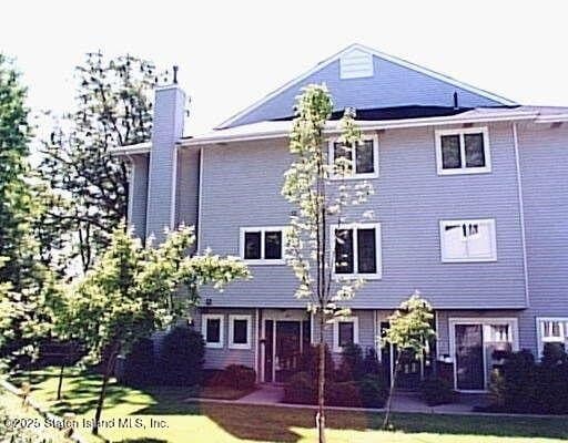 97 Commodore Dr