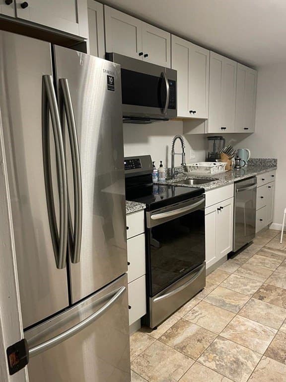 34 Bryon Rd Apt 3