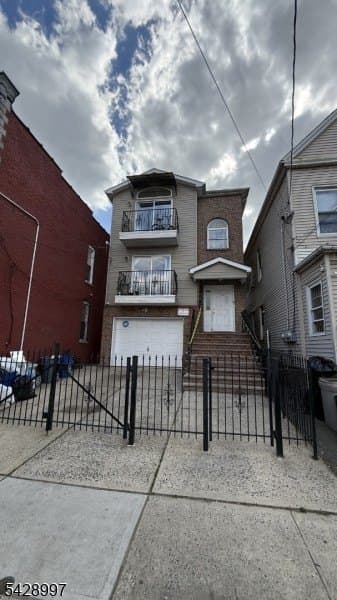 408 Marshall St