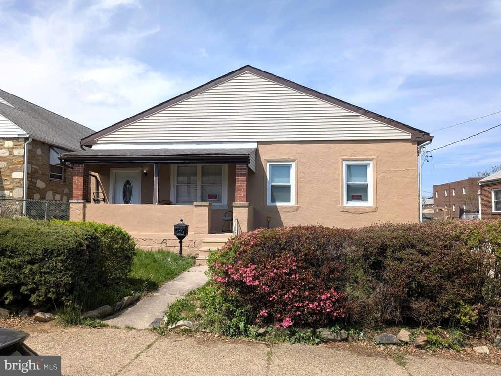 7524 Whitaker Ave