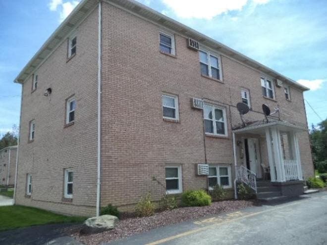 66 Washington Blvd Apt 4