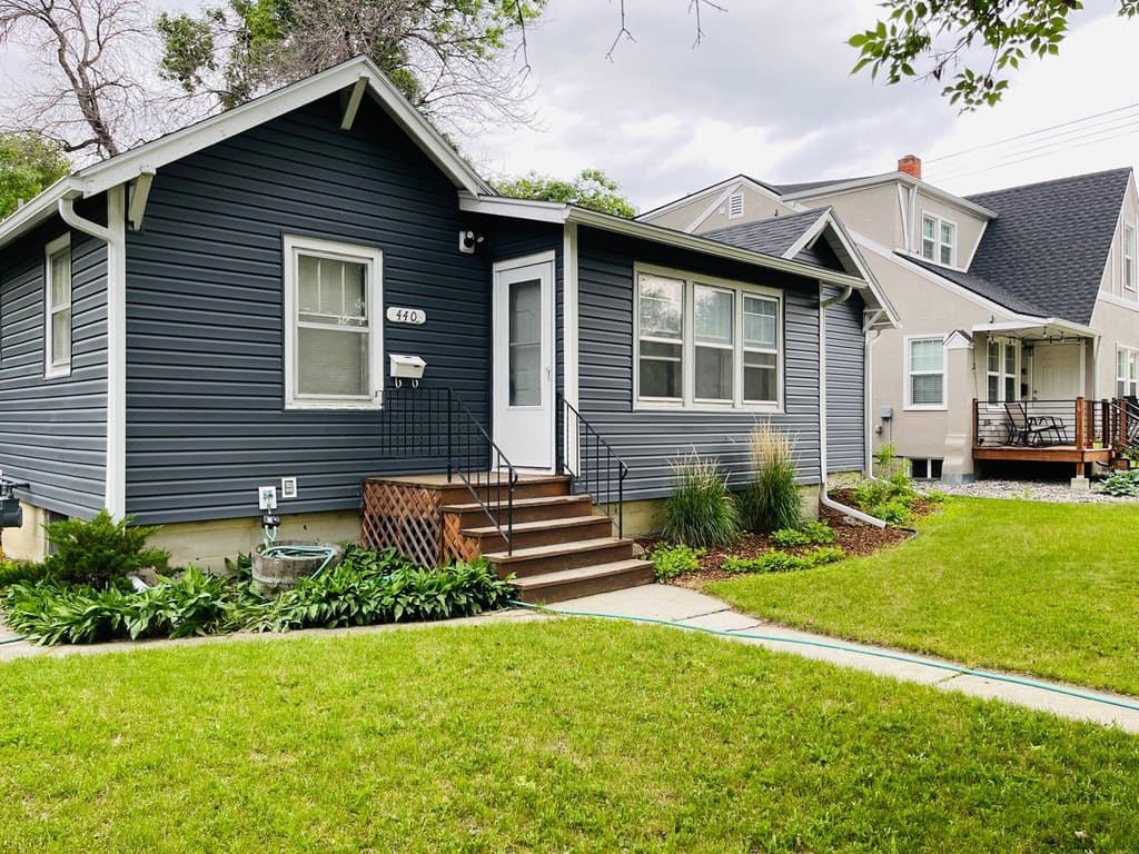 440 Lewis Ave