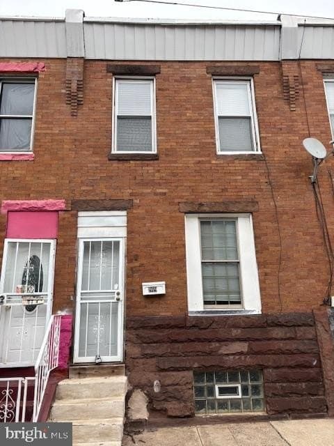 1919 E Monmouth St