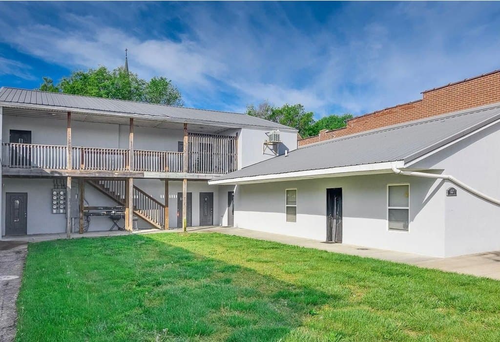 125 W Dunklin St Apt G