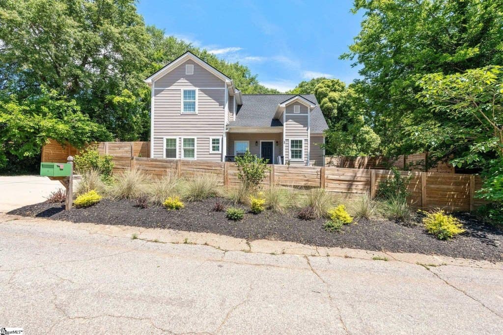 3 Deering St