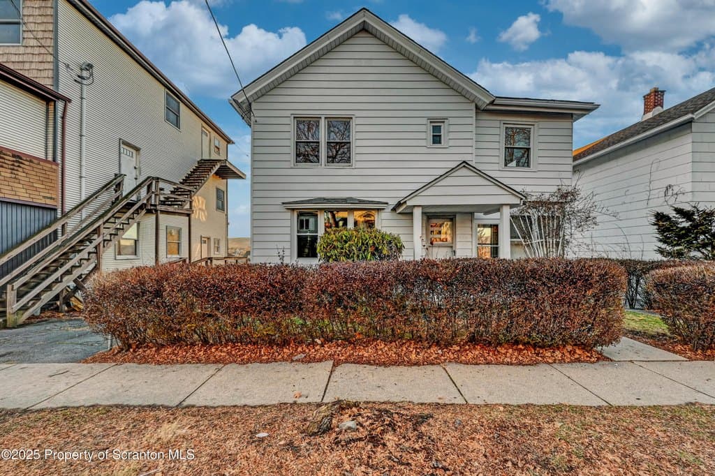 814 S Webster Ave