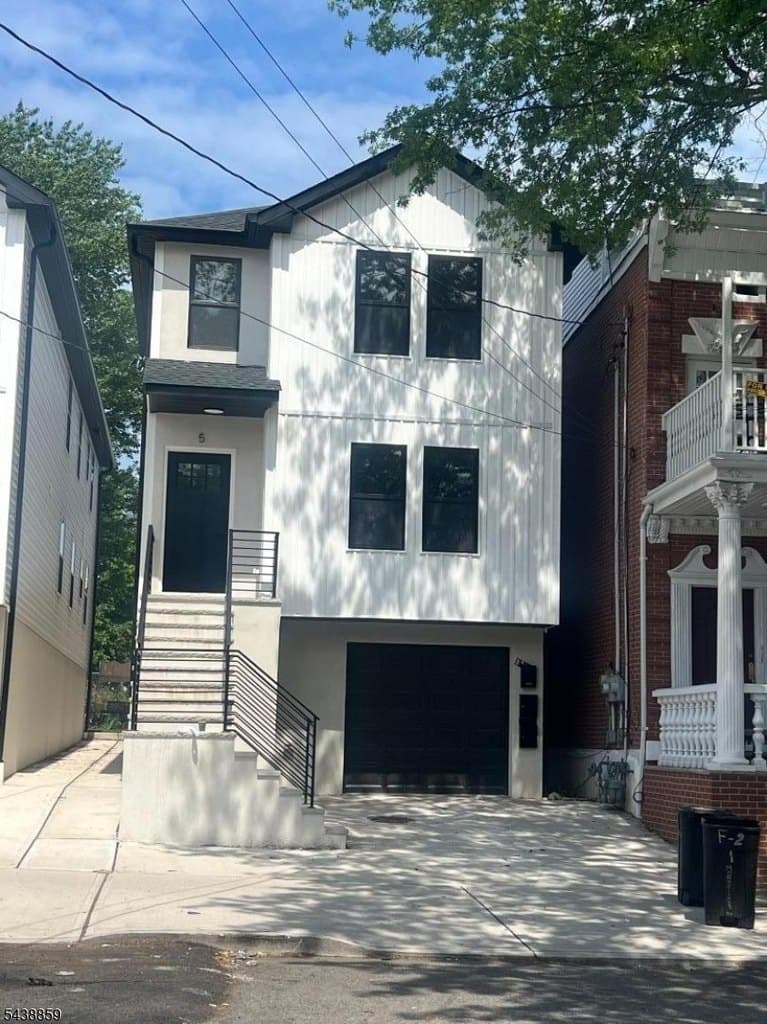5 Montclair Ave