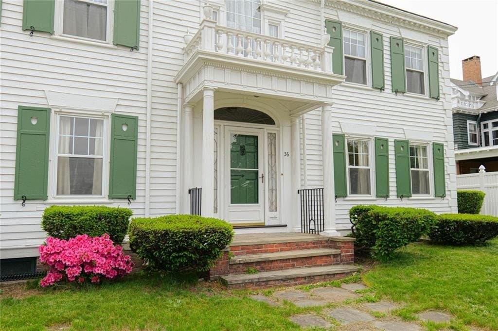 36 Underwood St