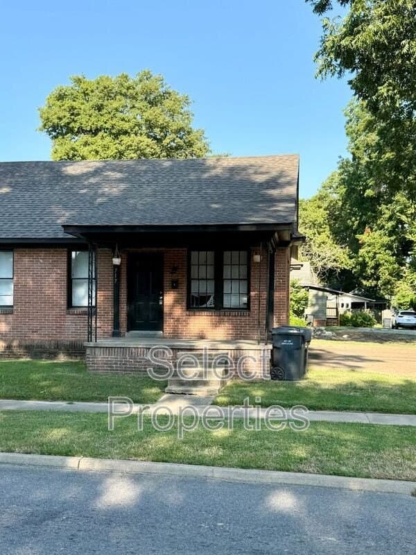717 Flint St