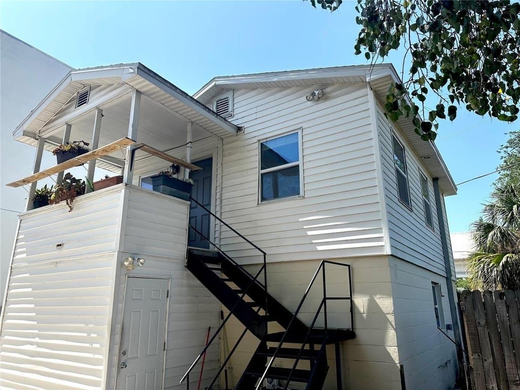 773 4th Ave N Unit 1/2