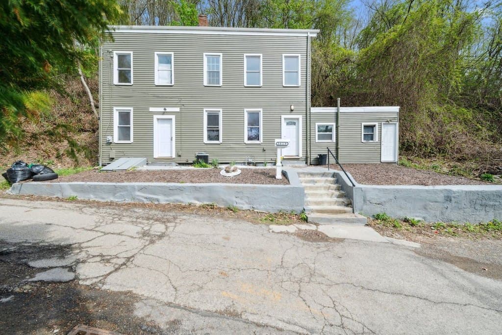 2819 Spring Garden Ave