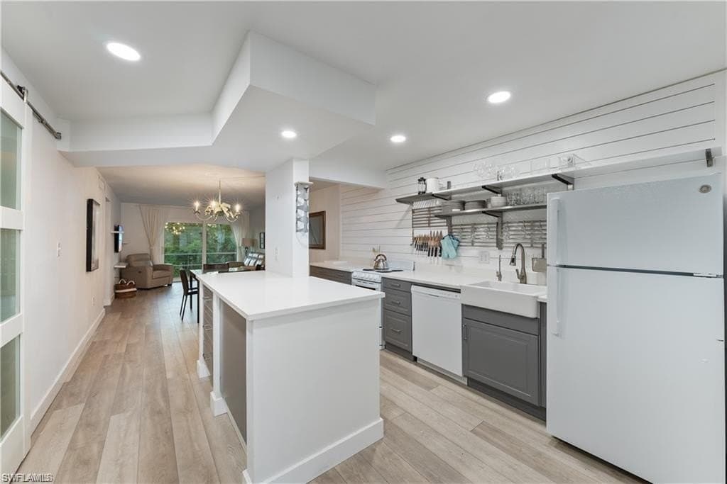 72 7th St S Apt 310