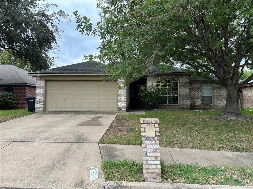 3601 Warbler Ave
