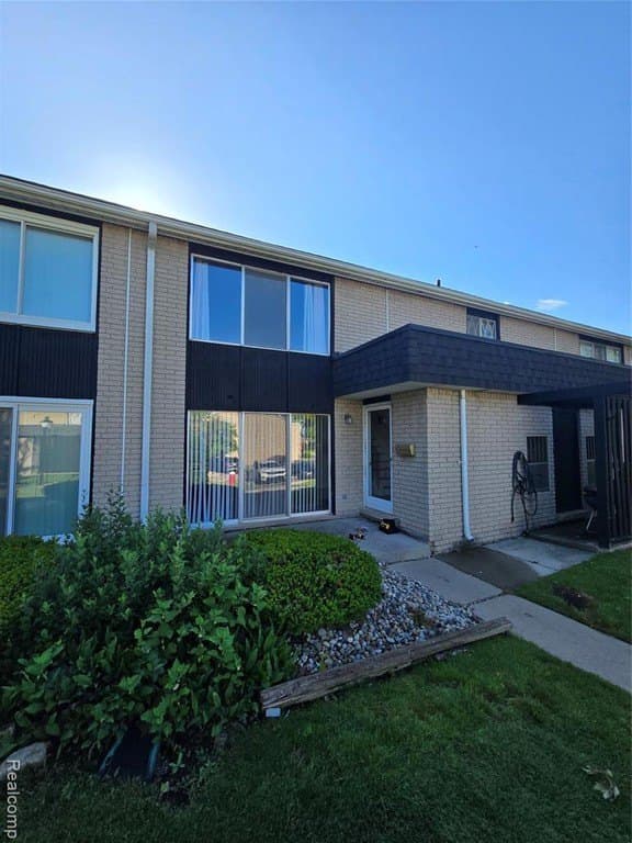 30107 Lorraine Ave Unit 4