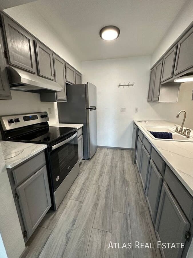 519 Wright St Apt 305