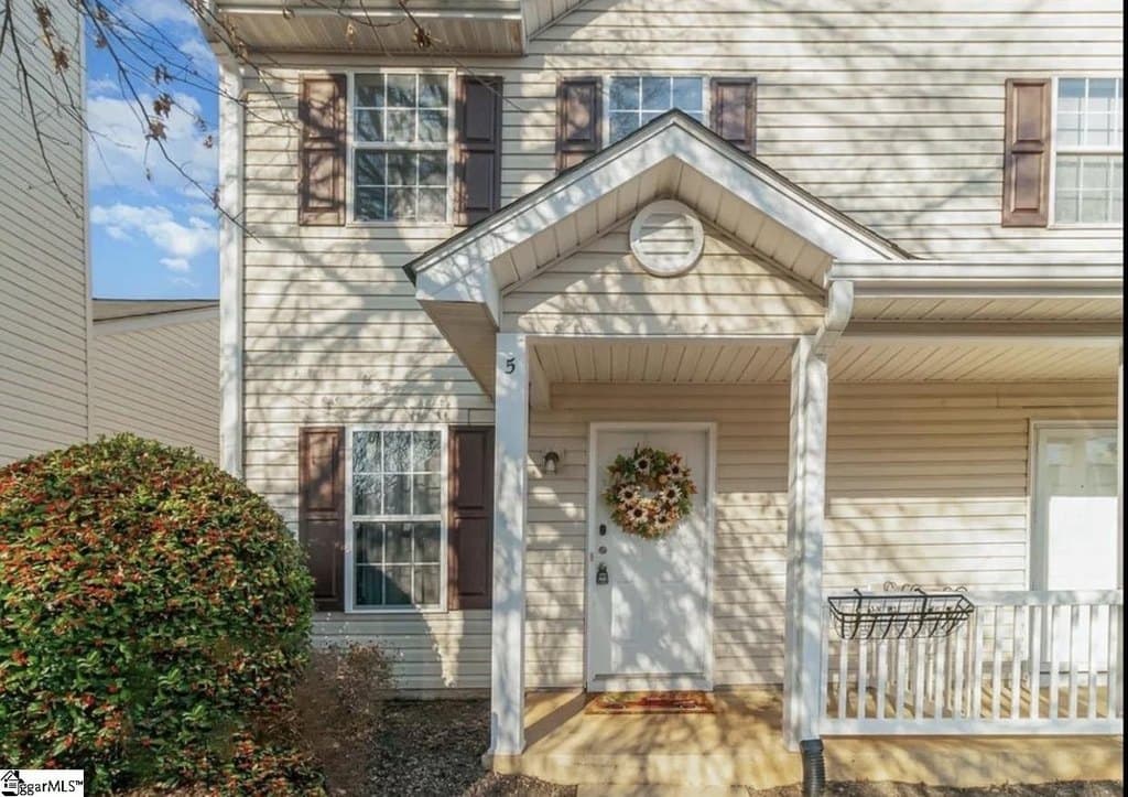 5 Hayfield Dr