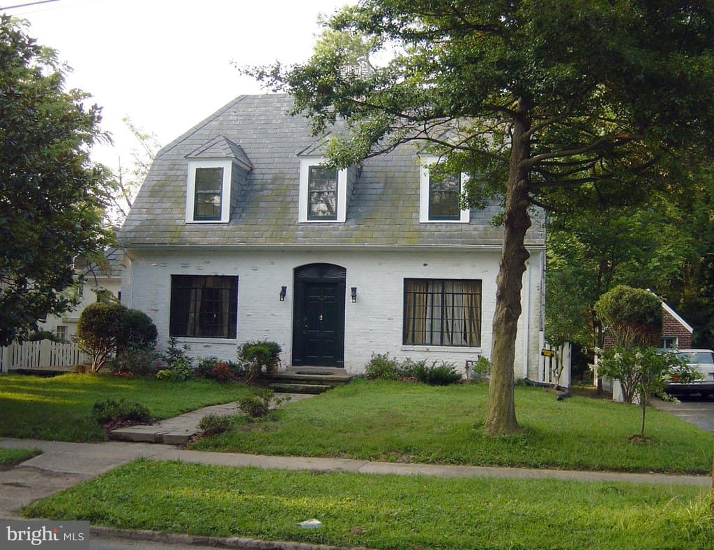 4602 Derussey Pkwy