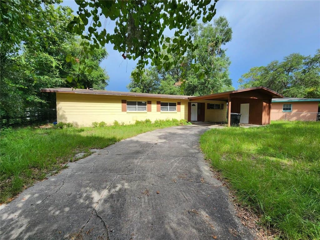 2831 NE 17th Dr