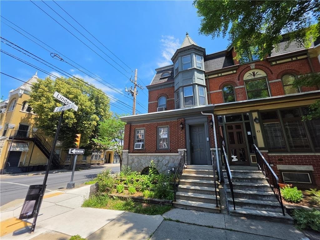 45 N 11th St Apt 3