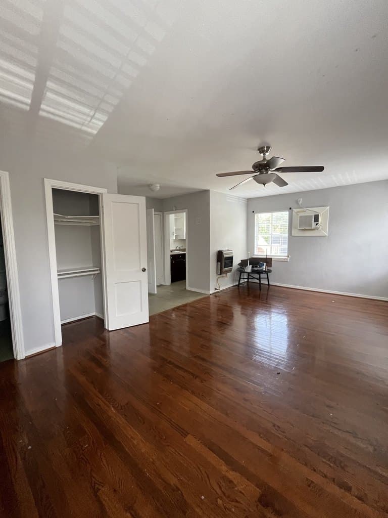 4818 Junius St Apt 8