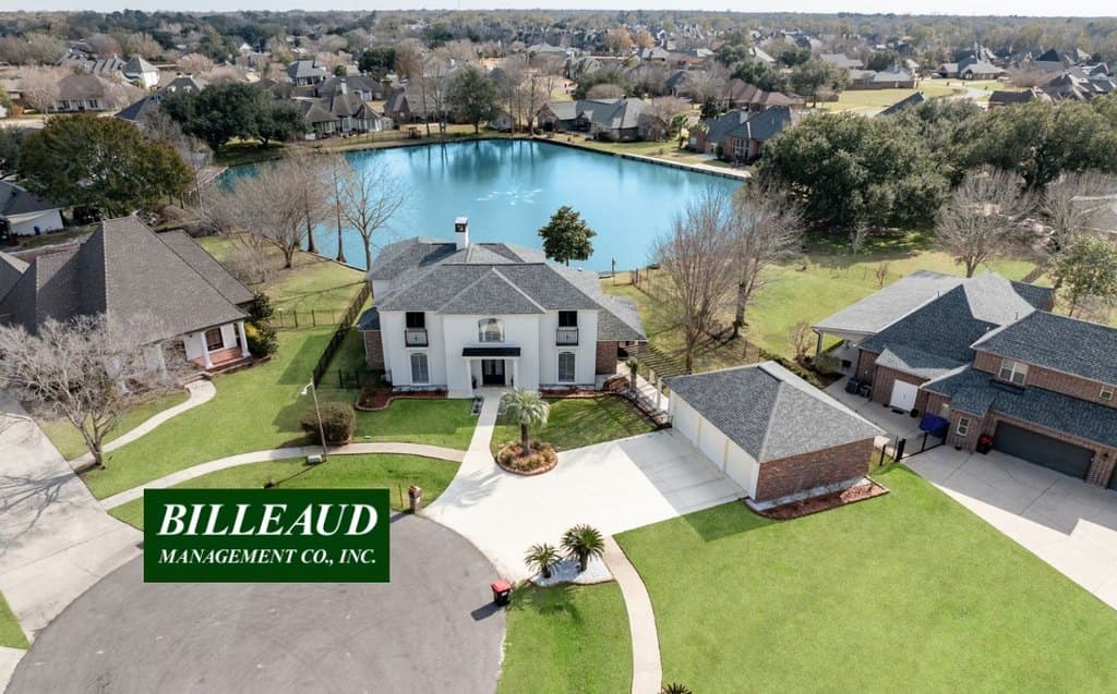 105 Woodbine Dr