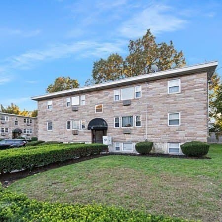 14 Auna Dr Apt 4