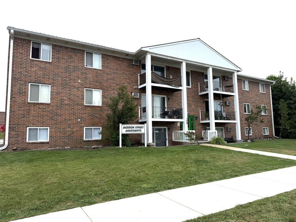 709 Jackson St Apt 4