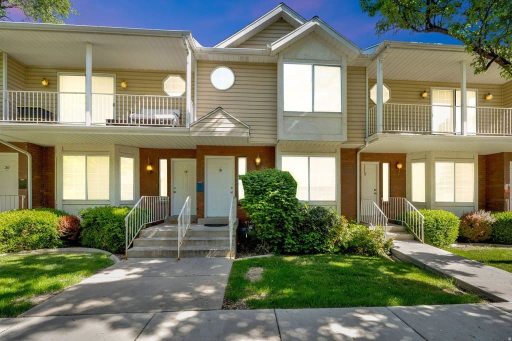 223 W 2230 N Unit 18