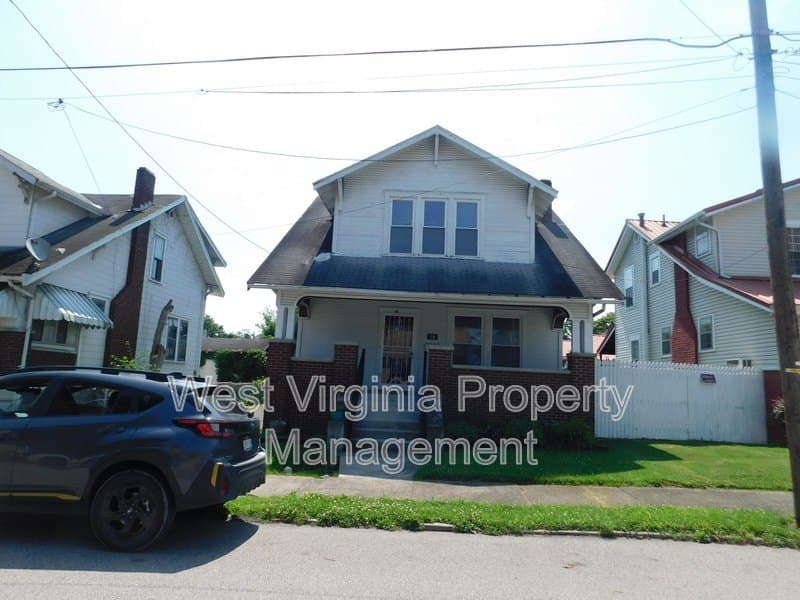 54 Hunt Ave