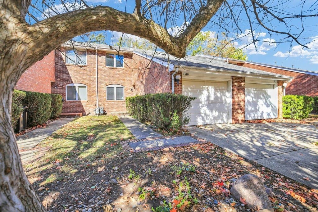 1310 Brighton Dr