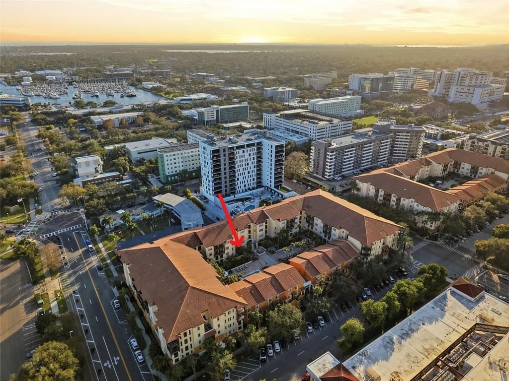 100 4th Ave S Apt 115