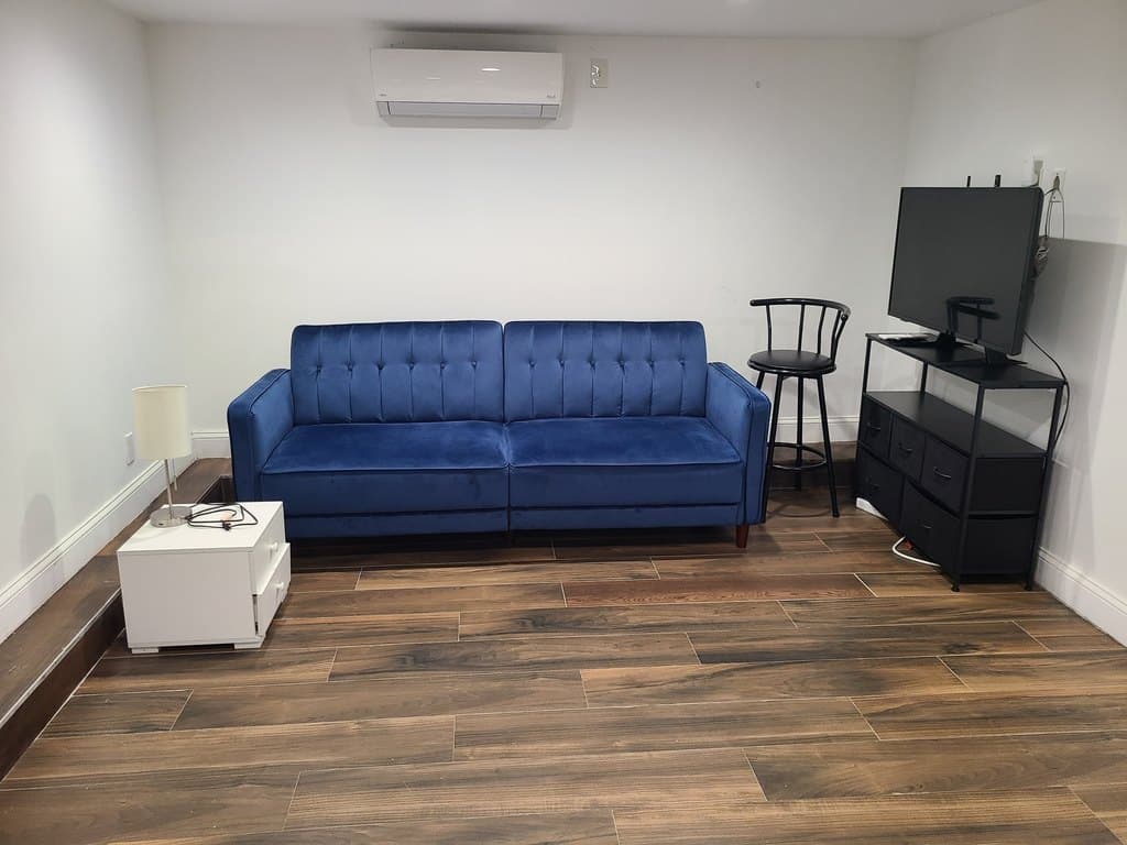2539 Hubbard St Unit 1