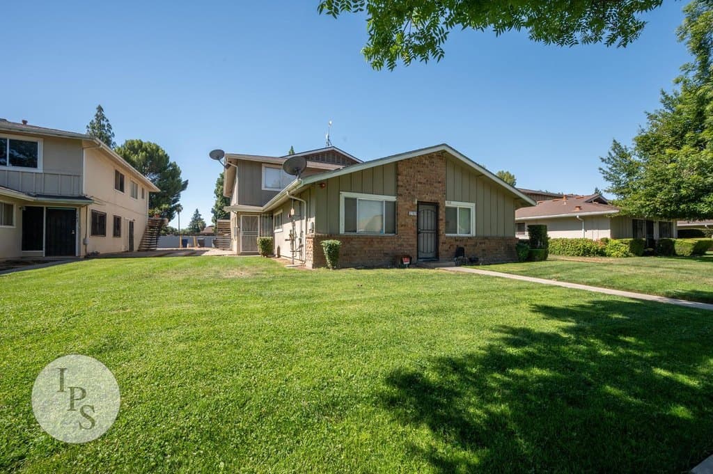 2767 W Fairmont Ave Apt 101