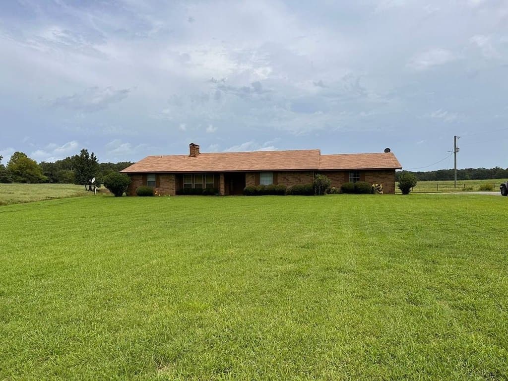 90 County Road 2600