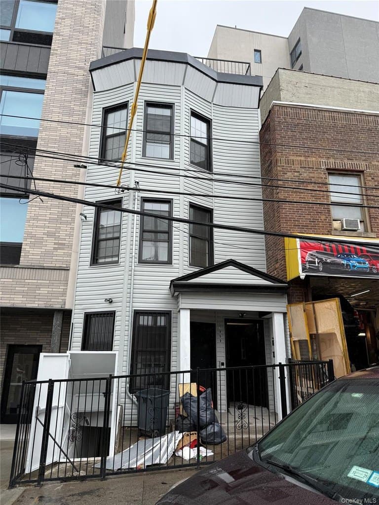 1869 Carter Ave Apt 1