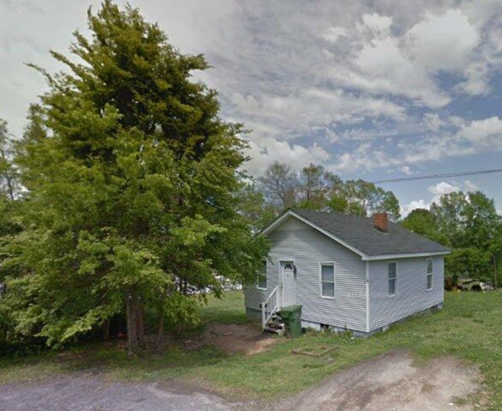 210 Thomas Ln