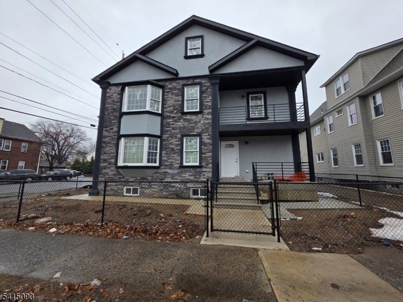 260 Trenton Ave