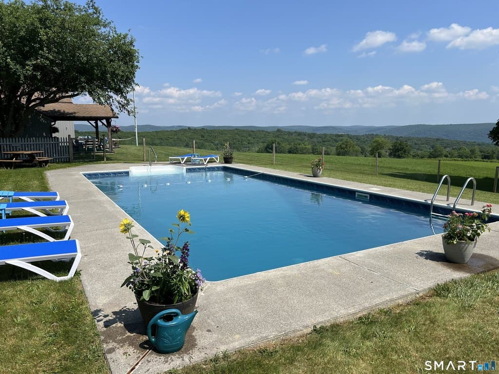 594 Skiff Mountain Rd