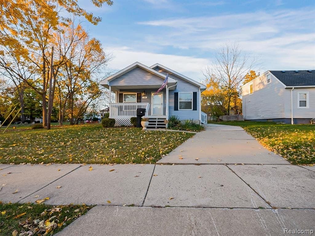 49 Oakhill St