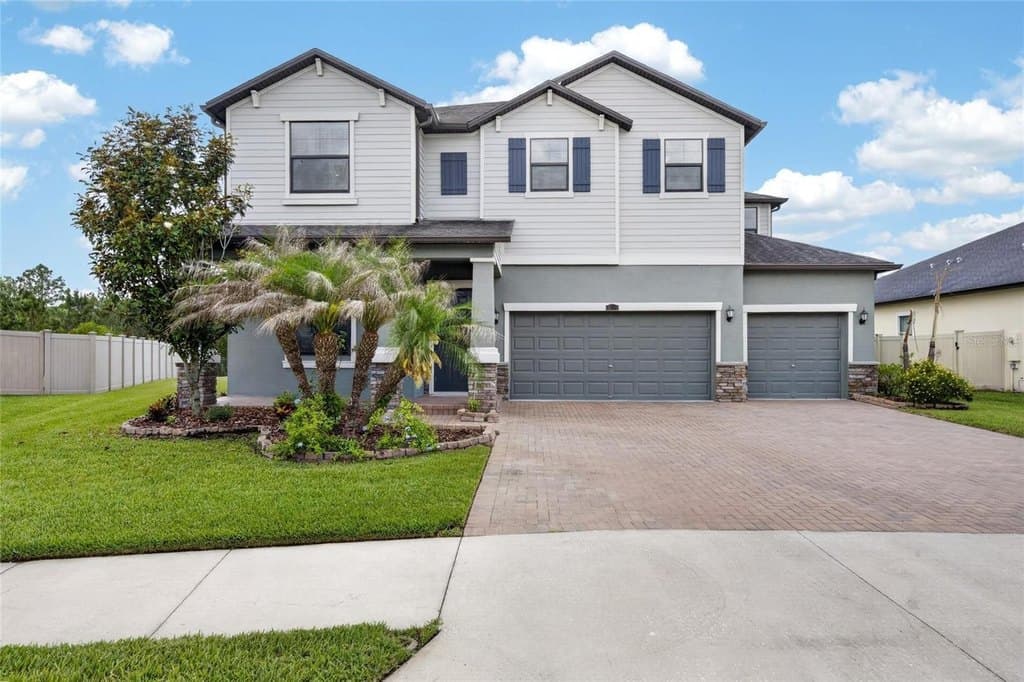 2905 Hilliard Dr