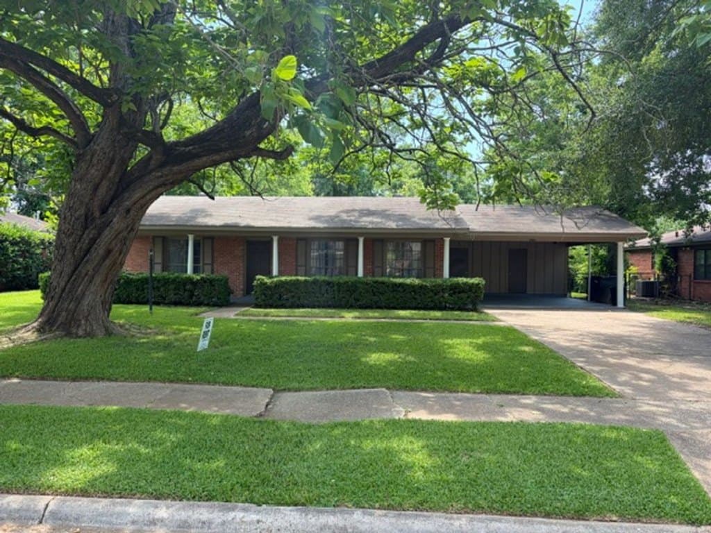 1730 Bayou Dr