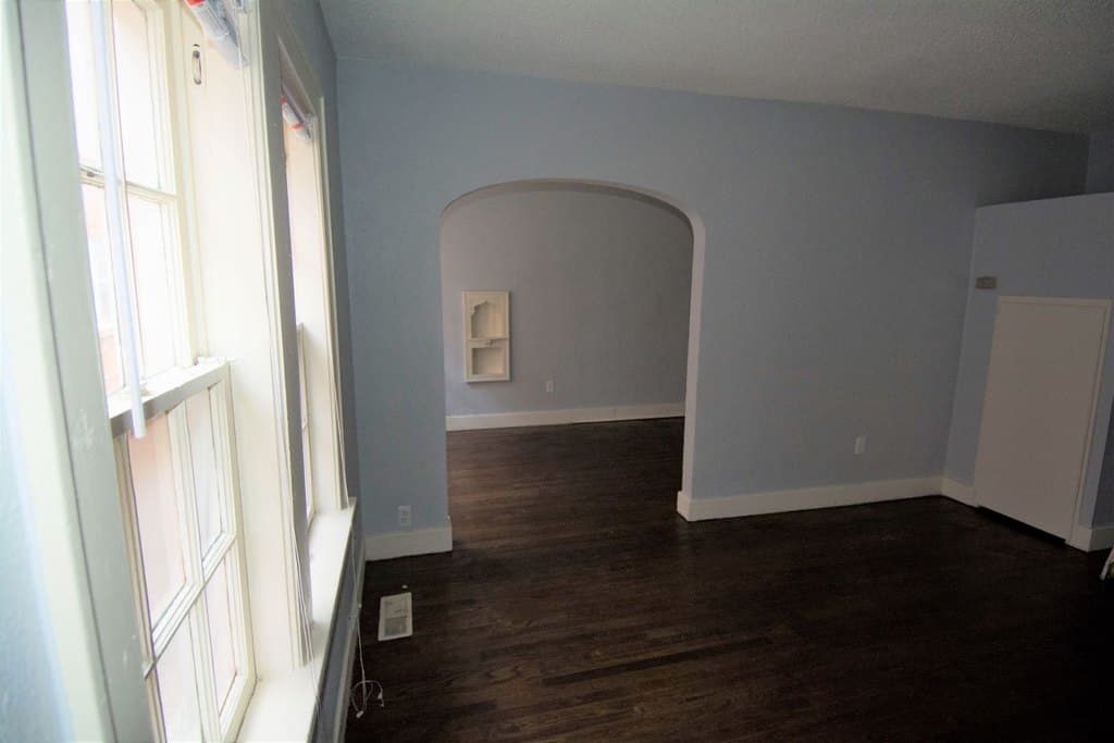 SUPER CUTE HISTORICAL PROPERTY! AFFORDABLE AND COZY