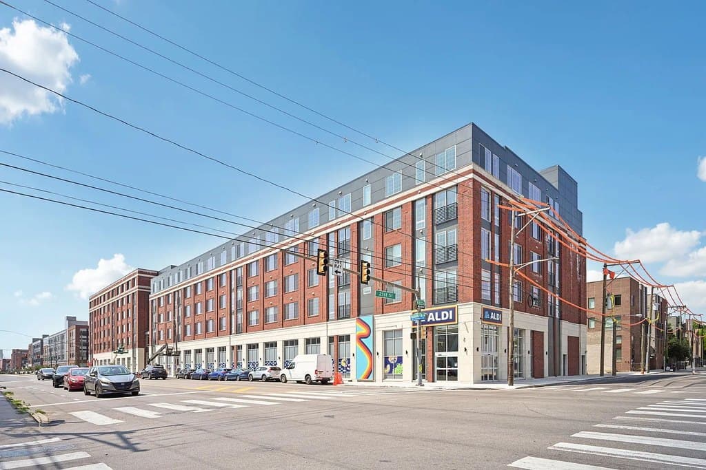 The Howell - 2101 Washington Ave