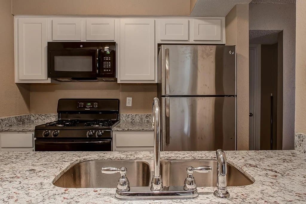 Camino Flats - Pricing for Entire Apt